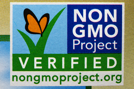 ST. PAUL, MN/USA - FEBRUARY 27, 2019: Non-GMO Modified Project food label and trademark logo. The Non-GMO Project is non-profit organization focusing on genetically modified organisms.のeditorial素材