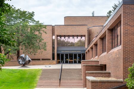 ST PETER, MN/USA - SEPTEMBER 1, 2019:   Folke Bernadotte Memorial Library on the campus of Gustavus Adolphus College.のeditorial素材
