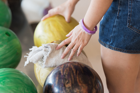 woman prepare to playing the bowlingの写真素材