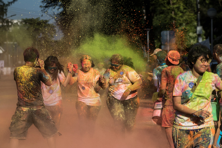 PHUKET,THAILAND-DECEMBER 11: Thanyapuras Colour Fun Run 2017, in Phuket,Thailand, 
on December 11,2017.People from all walks of life participating in the Thanyapuras Colour Fun Run 2017 のeditorial素材