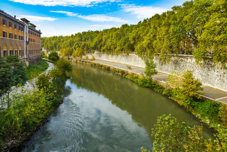 View from Fabricius' Bridge (Ponte Fabricio) at Tiber river in Rome, Italyのeditorial素材
