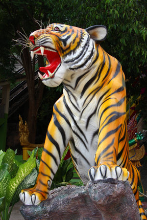 tiger sculptureの写真素材