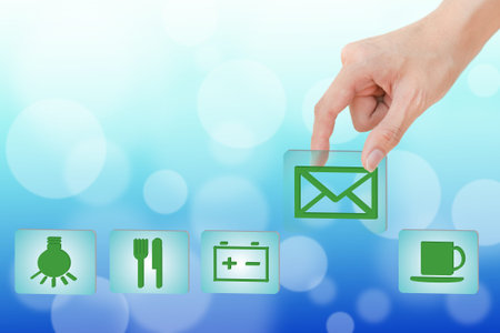 Hand pulling  green icon