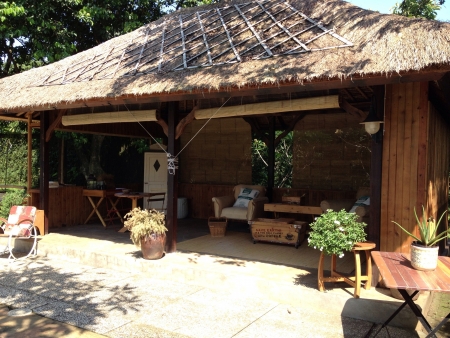 Javanese style home called Pendopoの素材