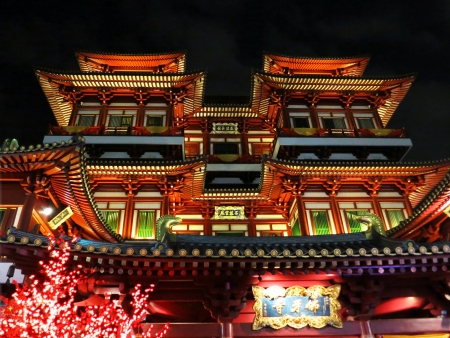 Magnificent and beautiful temple along the street of Singaporeの素材