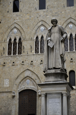 Headquarters of the bank Mountain of Paschi of Sienaのeditorial素材