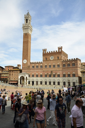 View on beautiful Town Hall and square of Campo in Sienaのeditorial素材