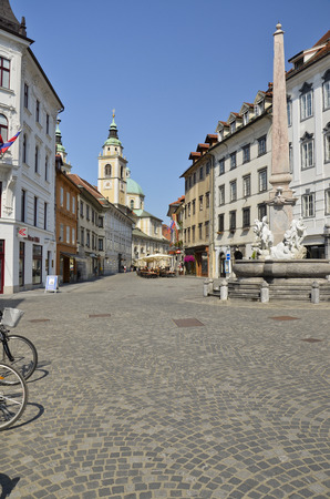 View of downtown and of the Fountain of Carniolani Rivers of the Robba fountain, Sloveniaのeditorial素材