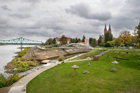 Wloclawek, Kujawsko Pomorskie / Poland - October, 2, 2019: Bridge across a large river near the city. Crossing for car traffic in Central Europe. Autumn season.のeditorial素材