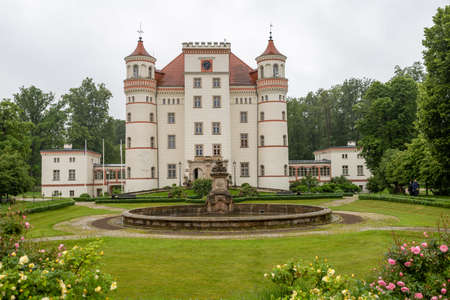 Lomnica, dolnoÅlÄskie / Poland-June 21, 2020.:A beautiful palace in the south of Poland. Renovated historic building. Summer season.のeditorial素材