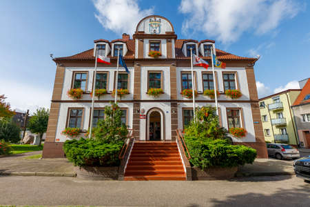Zlocieniec, Zachodniopomorskie / Poland - October, 08, 2020: Old building in the center of a small town. The seat of the city authorities in Pomerania. Autumn season.のeditorial素材