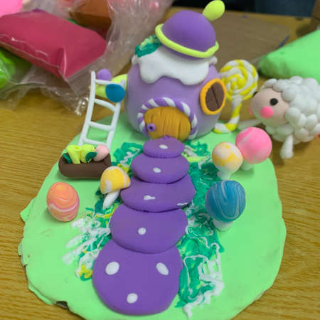 Decorating Easter cakes with different colors and shapes. Decorations for the holiday.の写真素材