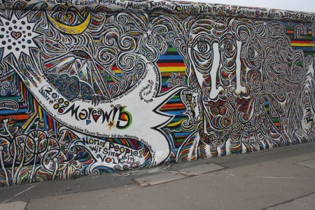 east side gallery wall of berlinのeditorial素材