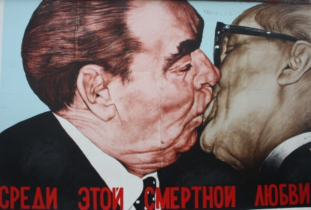 east side gallery wall of berlinのeditorial素材