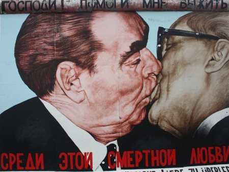 east side gallery wall of berlinのeditorial素材