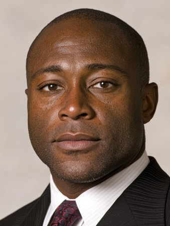 Serious businessman in formal attireの素材