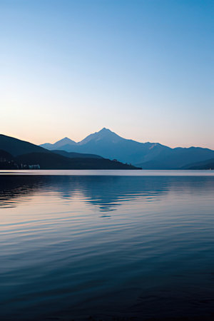 Sunset on Lake Wakatipu, Queenstown, New Zealandの素材