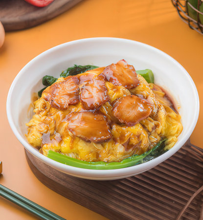 Rice noodles with chicken in sweet and sour sauceの写真素材