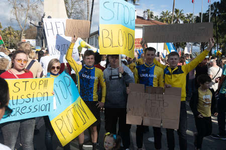Alanya, Turkey. February 26, 2022: Stop war. demonstration of Ukrainian people against the entry of Russian troops, solders into Ukraine, against Putin. The War in Europeのeditorial素材