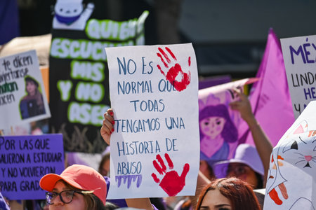 CuauhtÃ©moc, CDMX, Mexico - 03 08 2024: feminist march against woman violence for international women's day in Mexico Cityのeditorial素材