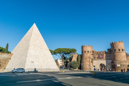 Roman Pyramid of Caius Cestius in Rome, Italyの写真素材