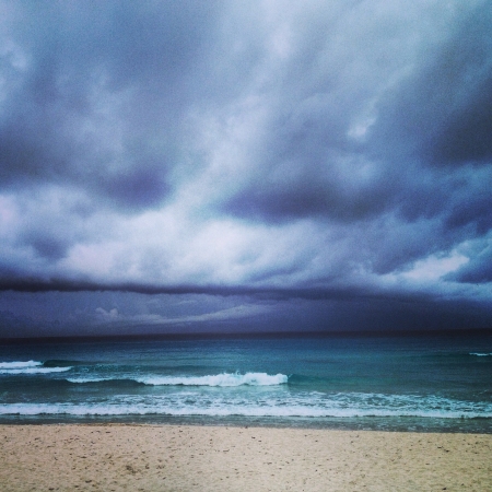 Beautiful cloud brings shadows on the caribean seaの素材