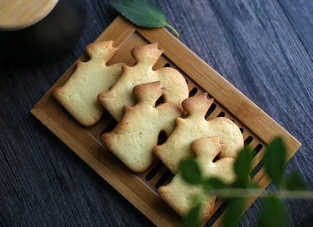 Squirrel, animal crackers