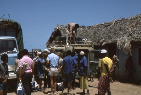 People arriving at campのeditorial素材