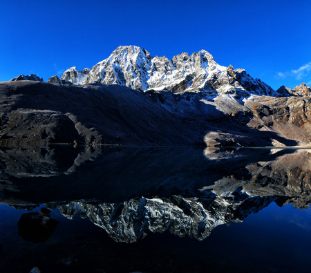 Gokyo lake ,  on the way to EBCの写真素材