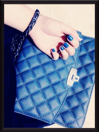 blue handbagの素材