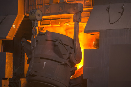 Steelmaking plant and steelmaking workshop