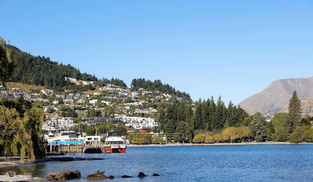 Lake Wakatipu Queenstownのeditorial素材