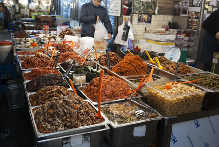 SEOUL, SOUTH KOREA 24 JANUARY 2019: Variation of fresh seafood on display at Gwangjang night Marketのeditorial素材