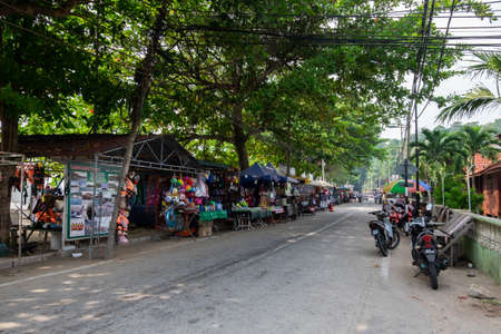 PANGKOR ISLAND, MALAYSIA - MARCH 15, 2020:The edge shopping stalls located on the sidewalk of Nipah Bay Pangkor Islandのeditorial素材