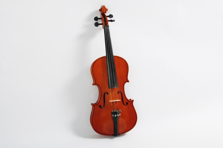 Violin Against White Backgroundの写真素材