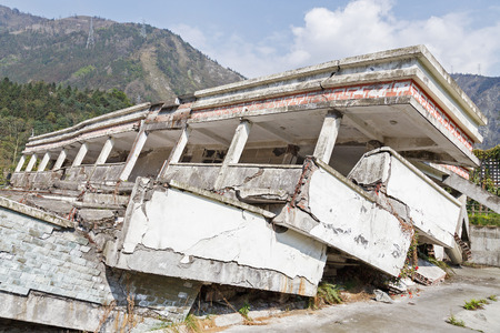 earthquake houseの写真素材