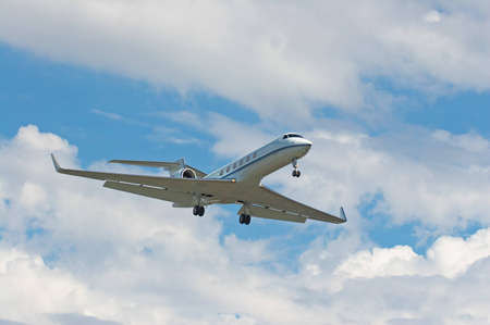 Businessjet about to touchdown on LAX.