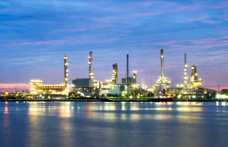 river side oil refinery industry plant along twilight morning,pink sky, Bangkok Thailandのeditorial素材