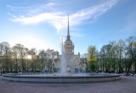 Russia, Saint-Petersburg, 23 MAY 2017 : The park opposite the Saint Issac Cathedral at the evening time. And itâs a good weather time for relaxing. many people at here.のeditorial素材