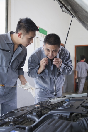 Mechanic Listening to Engineの写真素材