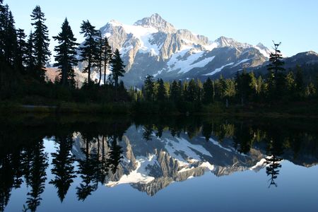Mt Shuksan reflected in Picture Lakeの写真素材