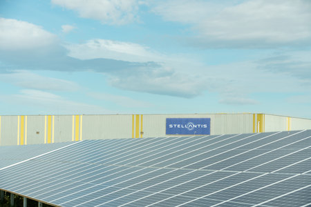 Figueruelas, Zaragoza, Spain. Field of solar panels to generate green and sustainable energy for the industries in the area. Opel Stellantis car factory.のeditorial素材