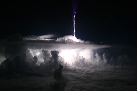 lightning bolt from a cloud