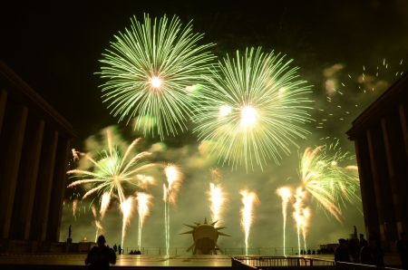 Feu d artifice de Paris depuis la place du trocadéroの写真素材