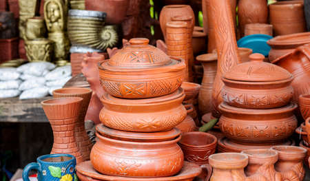 Traditional bangladeshi handmade ceramic pottery shop beside the streetの写真素材