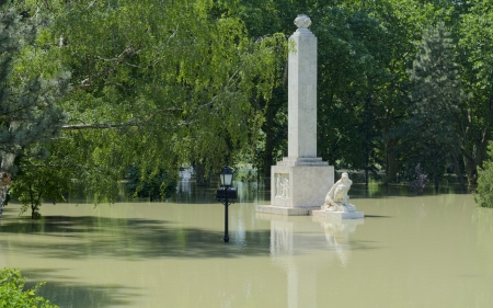 First World War Meromial on Rado Island Flooded by Raba River in Gyor, Hungaryのeditorial素材