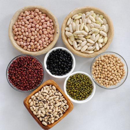 Collection of whole bean on white background, Vietnam agriculture product, fiber food make reduce cholesterol, prevent cancer, stability blood sugar, increase immune system, make heart healthの写真素材
