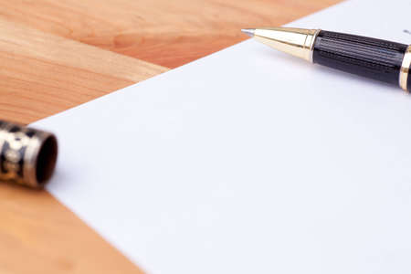 Blank paper penの写真素材