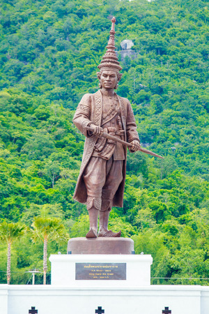 RATCHAPAK PARK, HUA HIN ,THAILAND-OCTOBER 11,2015 :King Narai Ayutthayaのeditorial素材