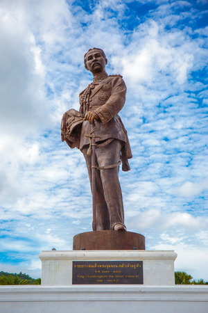 RATCHAPAK PARK, HUA HIN ,THAILAND-OCTOBER 11,2015 :King Rama 5 Phra Chunla Chom Klao Chao Yu Hua Rattanakosinのeditorial素材